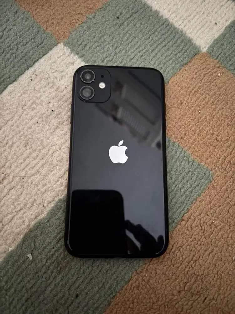 Jual hp second iphone 11