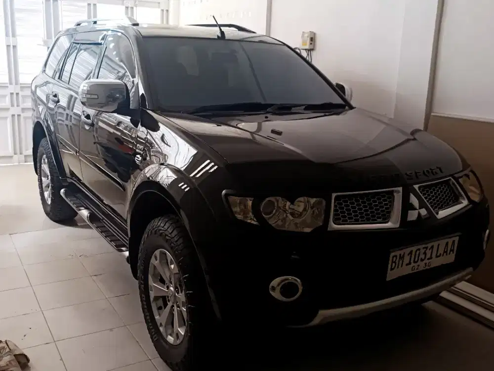 Mitshubishi pajero Dakar 4x2 km low 2012