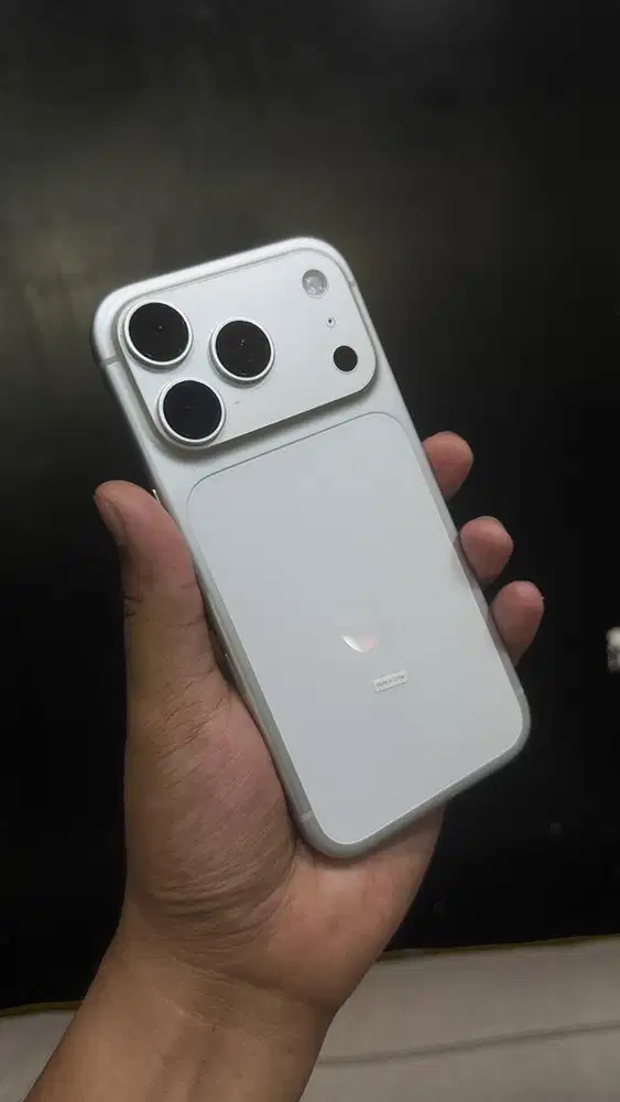 iPhone 17 Pro 256 GB Silver Like New