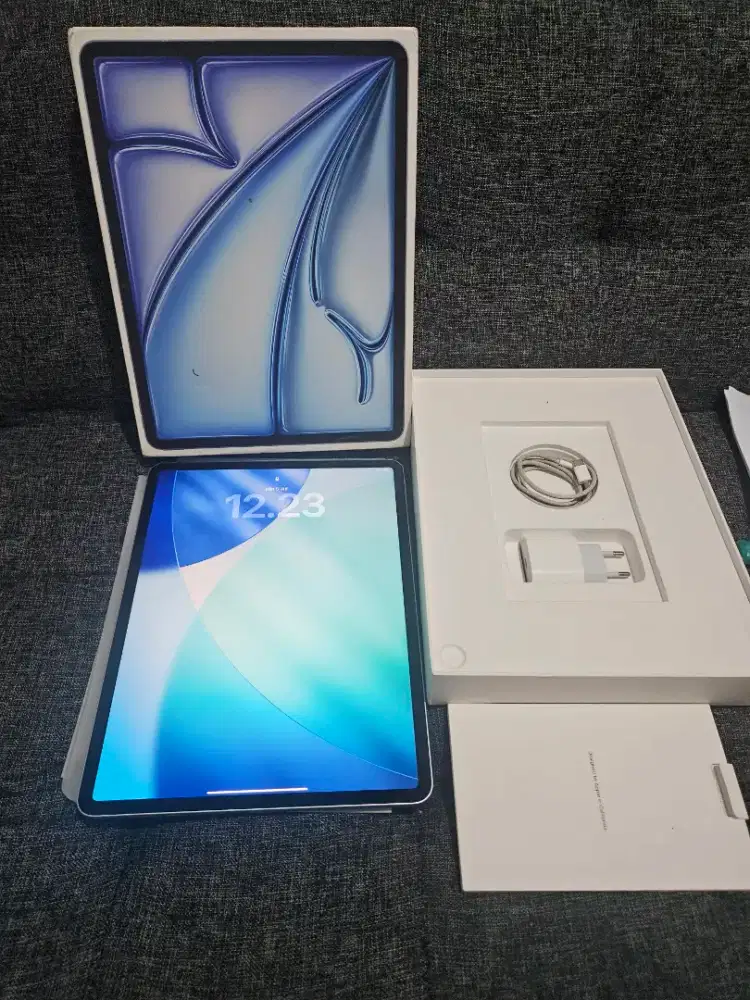 Ipad air M3 13INC 256GB Fulset Resmi IBOX garansi 2027,Bisa Tkar Tmbah