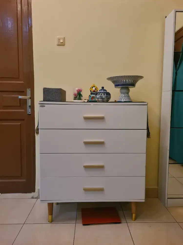 DIJUAL CEPAT LEMARI LACI (DRAWER)