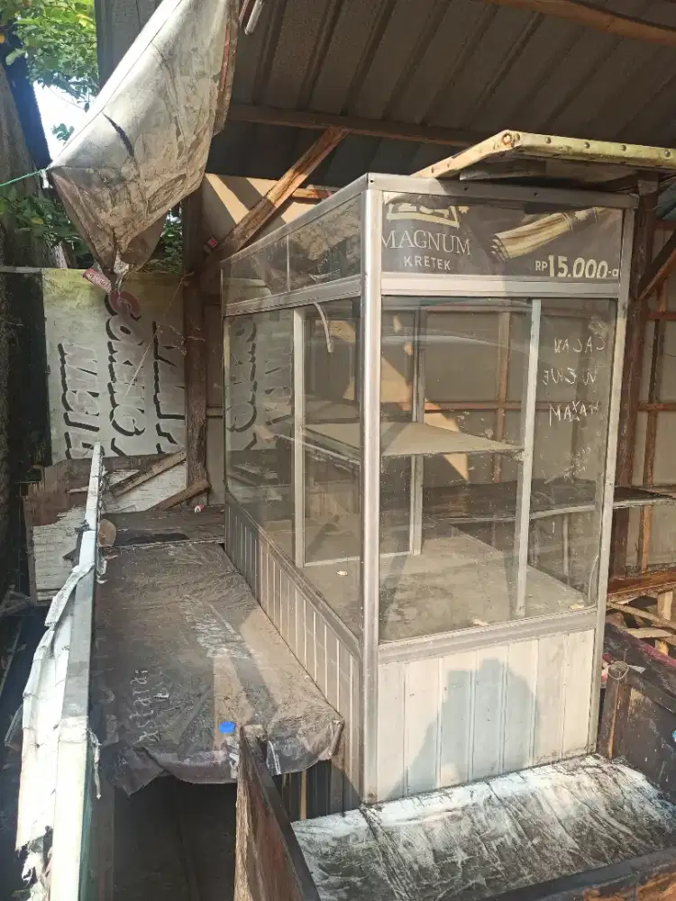 Bekas Perlengkapan Jualan Ayam