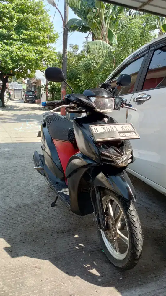 mio j gt hitam merah