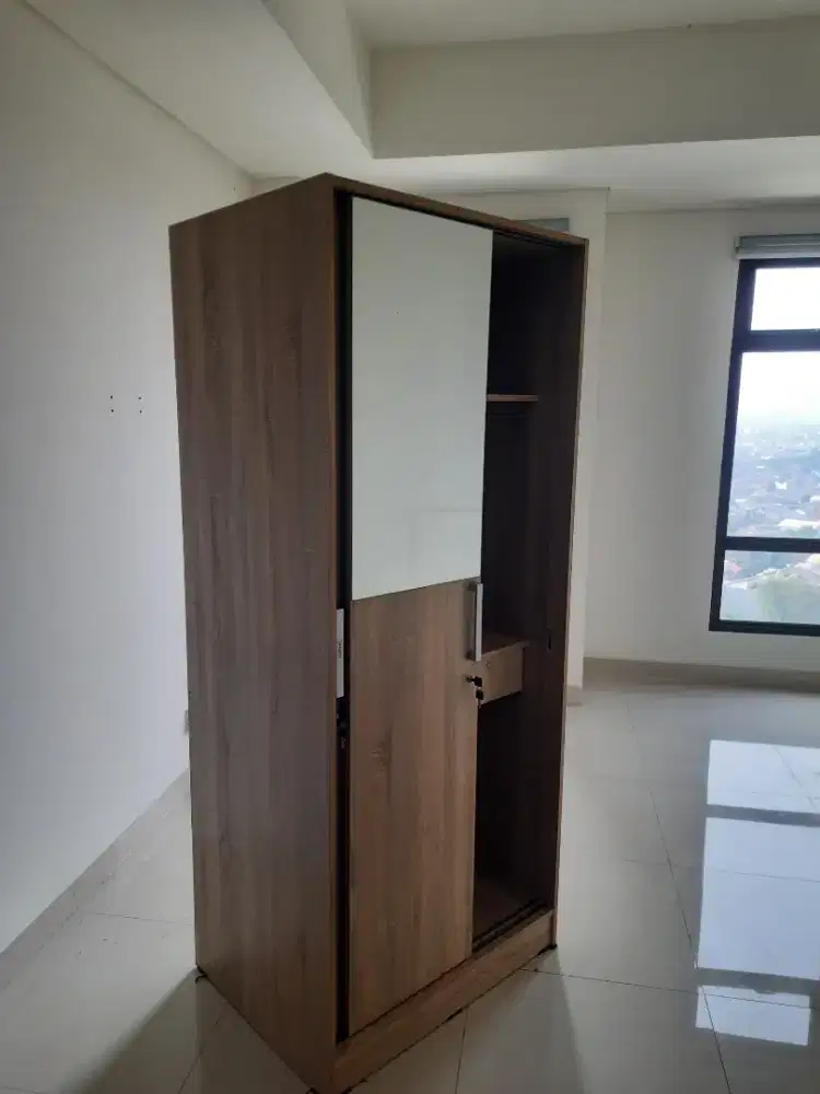 Lemari informa & water heater ariston