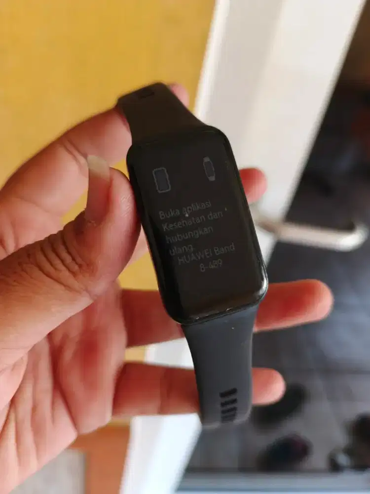 Jual smartwatch Huawei band 8
