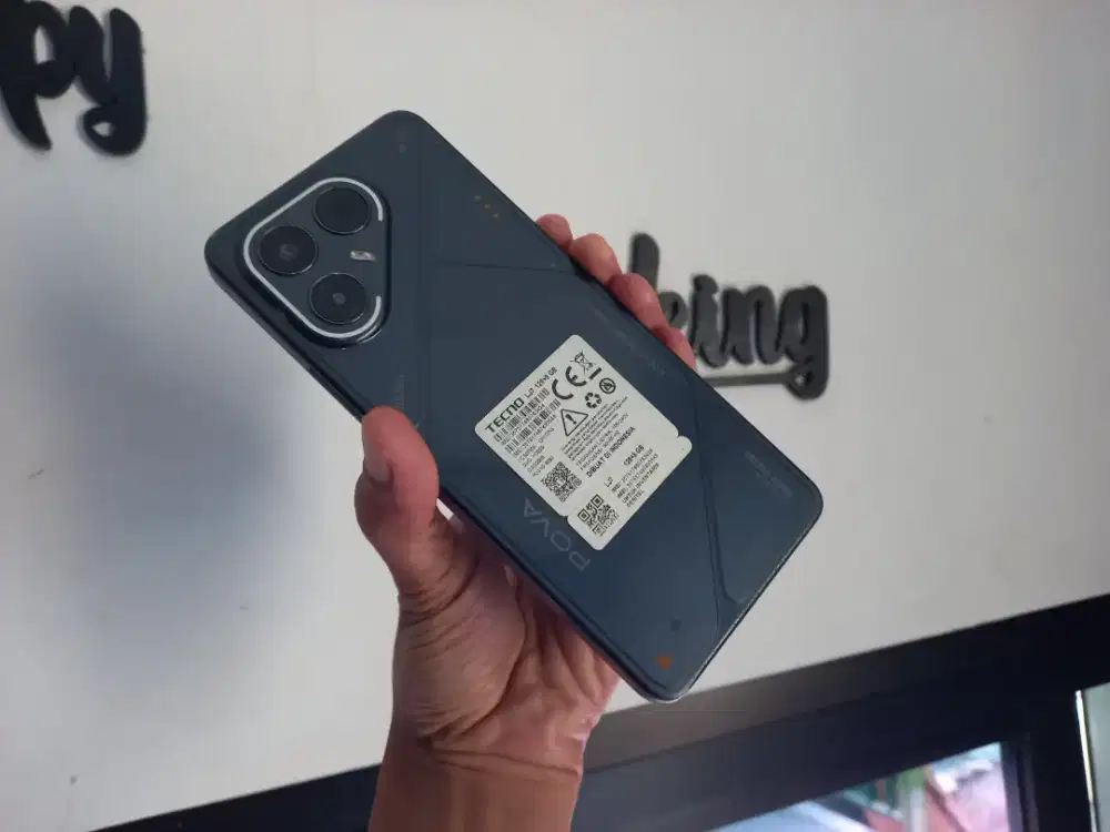 Pova 7 5G 8GB 128GB baterai badak