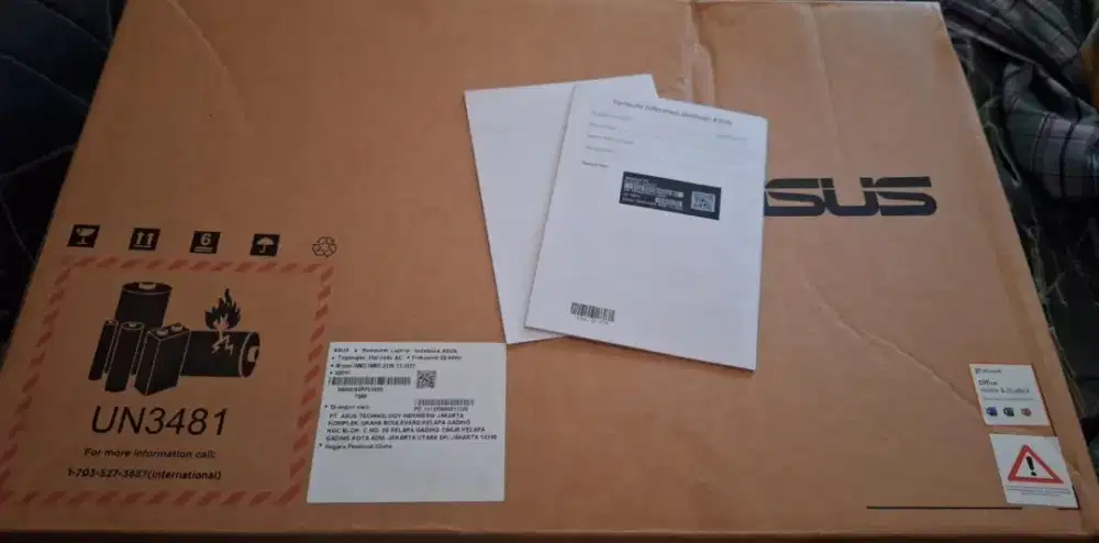 Dijual msh baru garansi notebook asus
