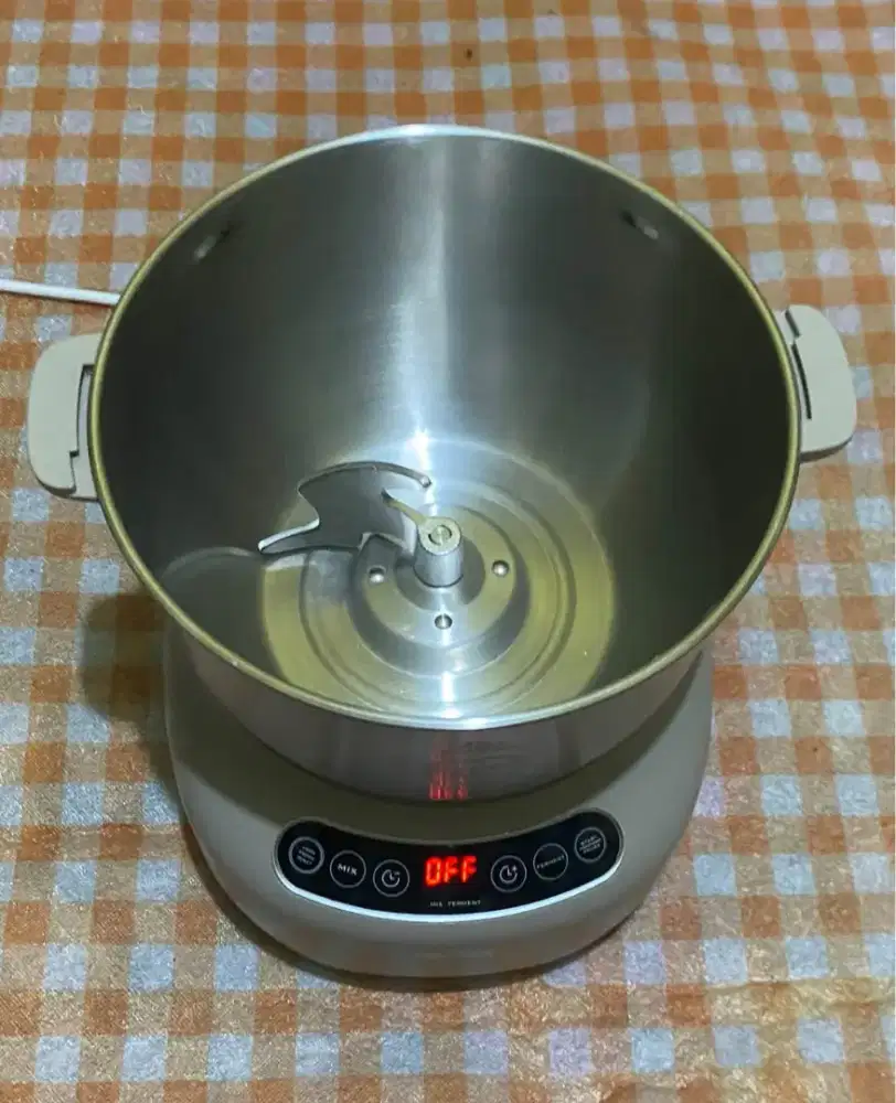 Mixer Lahome Bear 7 liter jarang dipakai