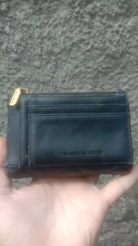Dompet Charles & Keith