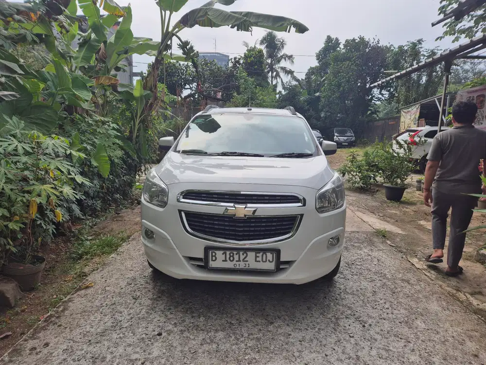 CHEVROLET SPIN LTZ 1.3 MT 2015 (Genap)