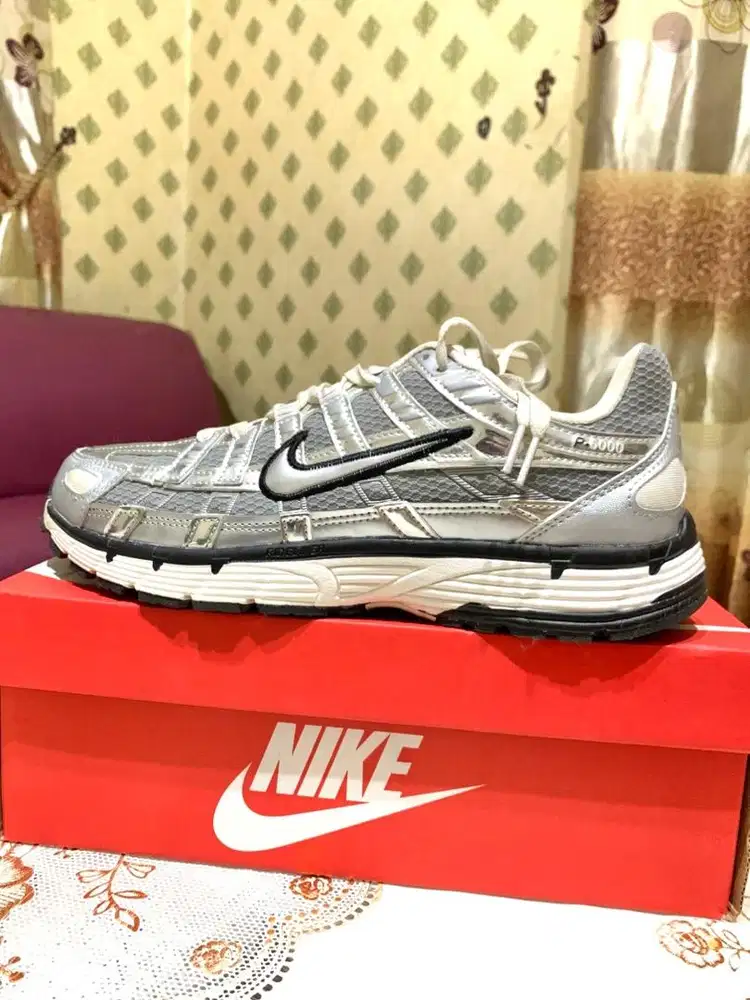 SEPATU NIKE P-6000 METALLIC SILVER ORIGINAL