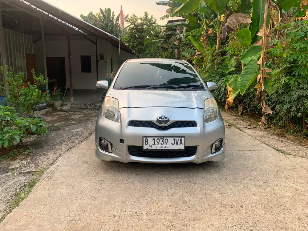 TOYOTA YARIS E 1.5 MATIC 2012 (GANJIL)