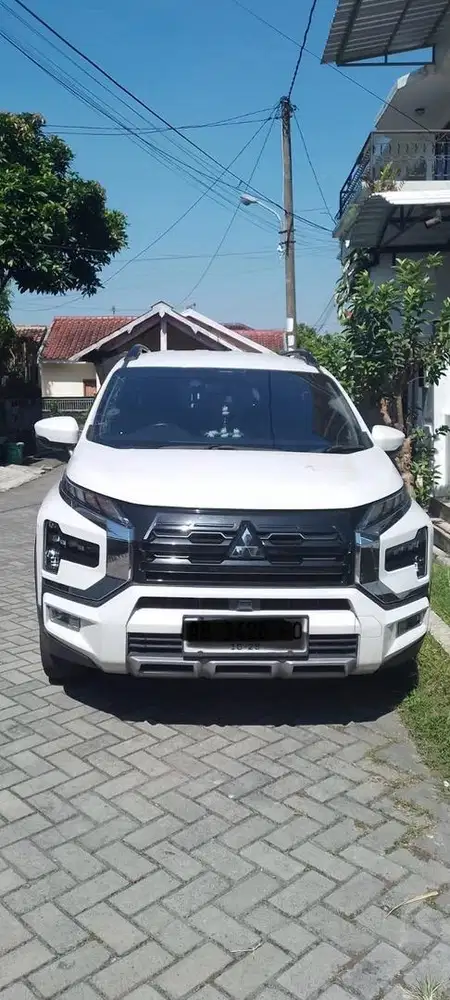 Dijual cepat Mitsubishi Expander Cross Premium 1.5