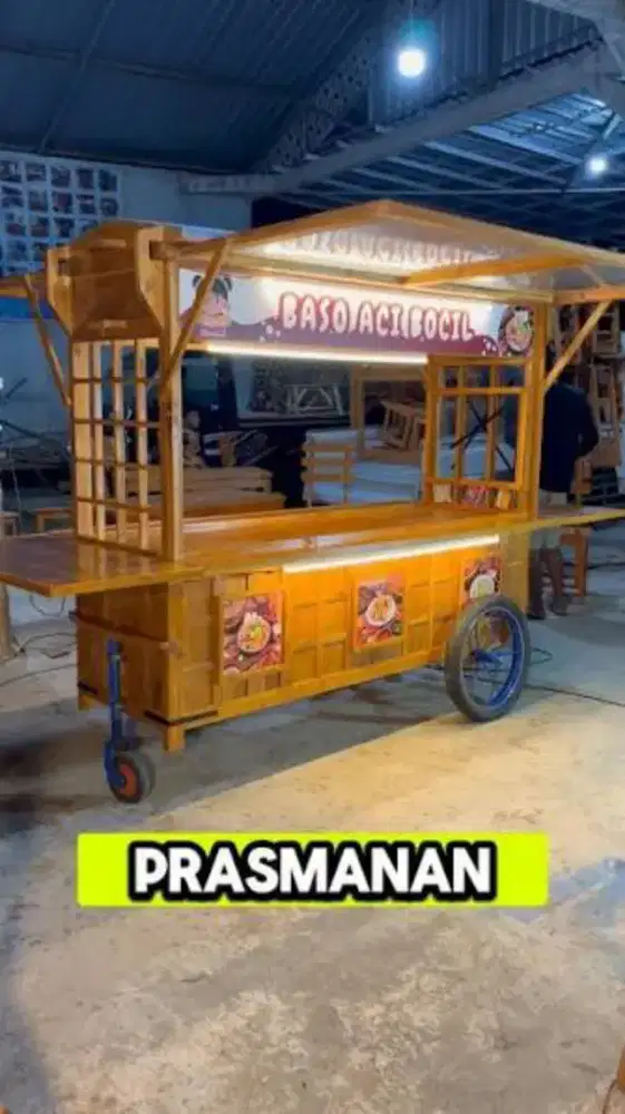 Di butuhkan pegawai cewe dan cowo