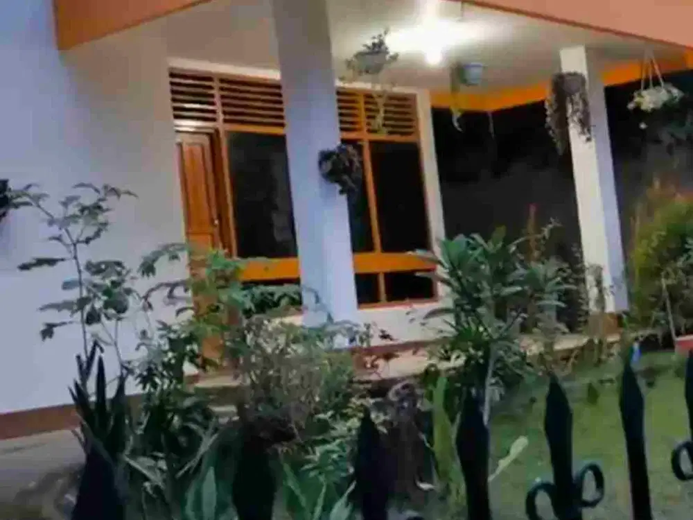 Rumah tua lokasi strategis di jl blpt Palembang
