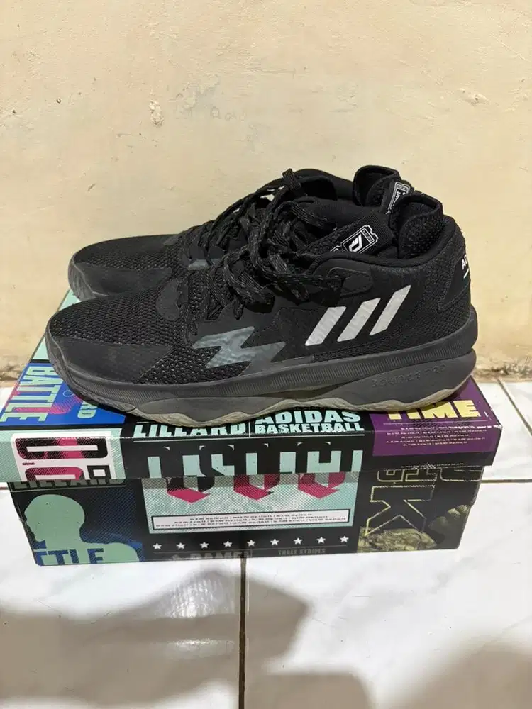 Sepatu Basket Bekas Dame 8 Black (Damian Lillard)