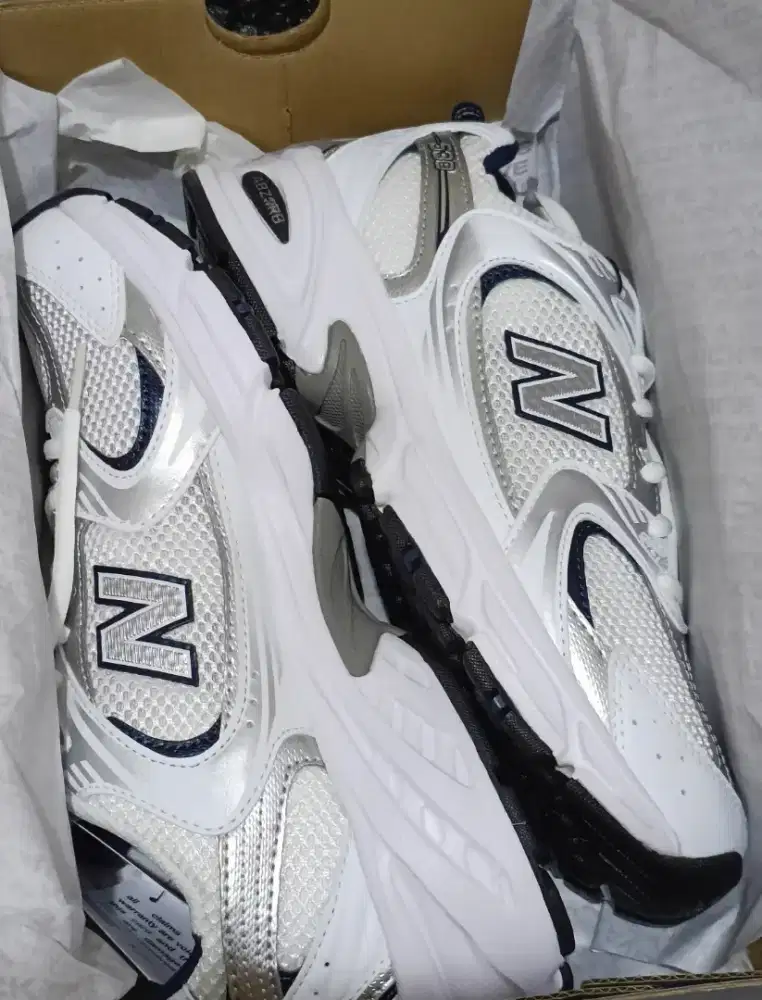 New Balance 530 White Silver Navy