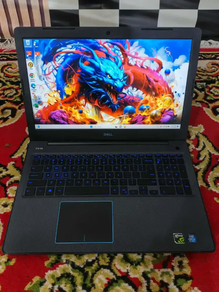 Laptop Dell i7 Gen8 RAM 16 SSD 512