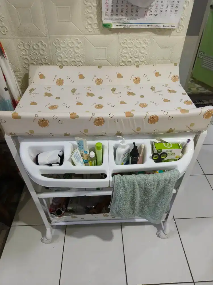 Jual murah baby tafle/ cocolate changing table