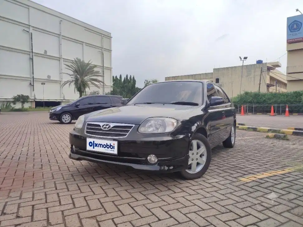 TDP 2, JT Hyundai Avega 1.5 Bensin-MT Biru 2010