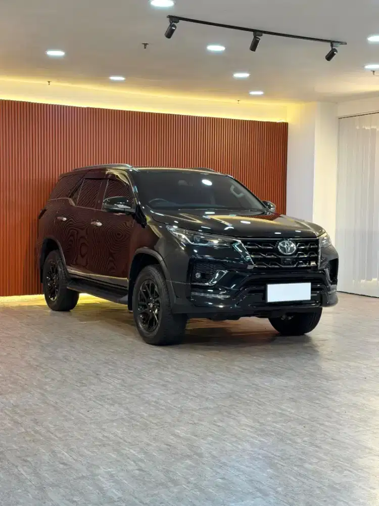 Toyota Fortuner VRZ GR Sport 2.8 AT Tahun 2023