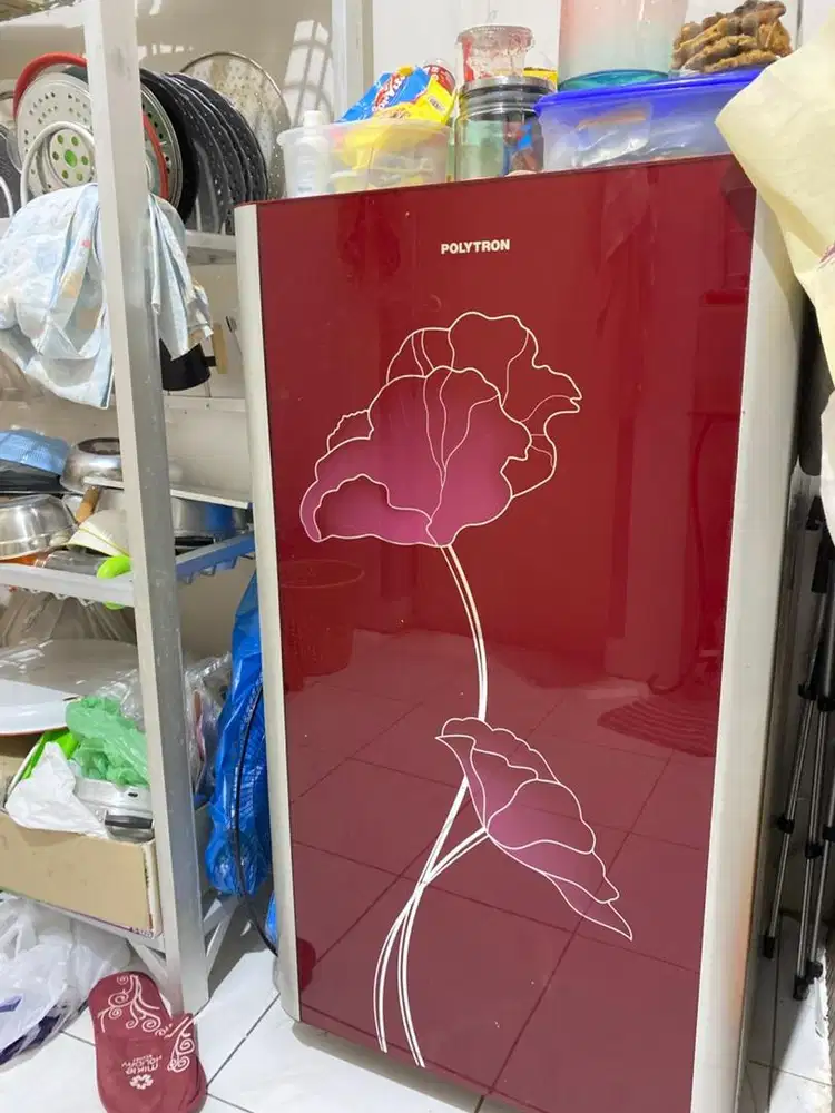 Kulkas polytron kondisi ok