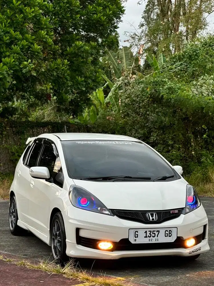 Jual jazz rs putih 2011