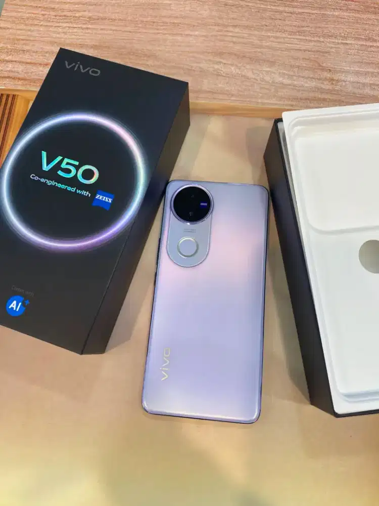 Vivo V50 8+8/256GB Purple Garansi resmi 03/07/27 like new