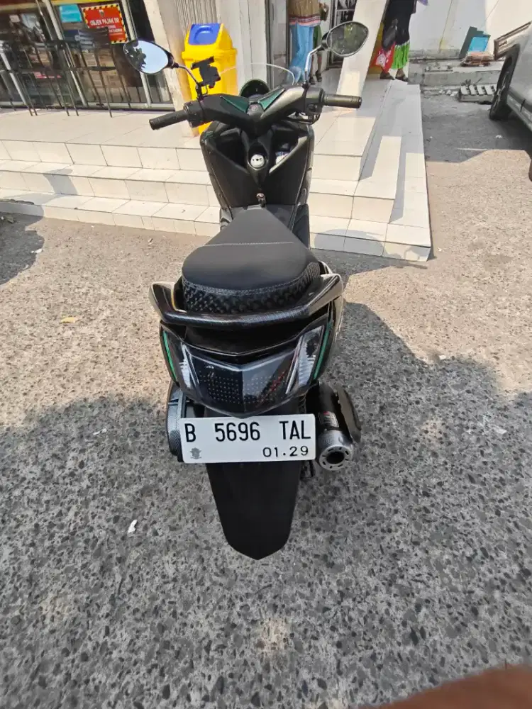 Di jual nmax old  2018 ss lengkap