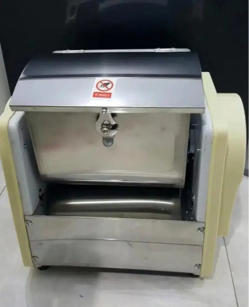 Mesin adonan tepung