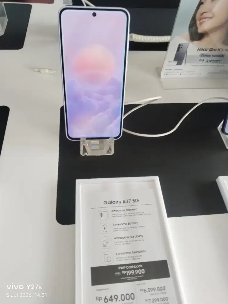 Cicilan HP cukup pakai KTP aja