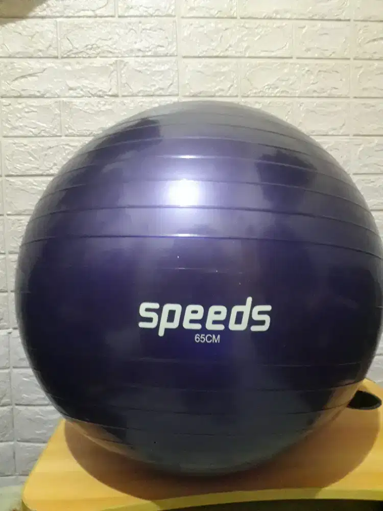 Bola untuk olahraga second warna Purple