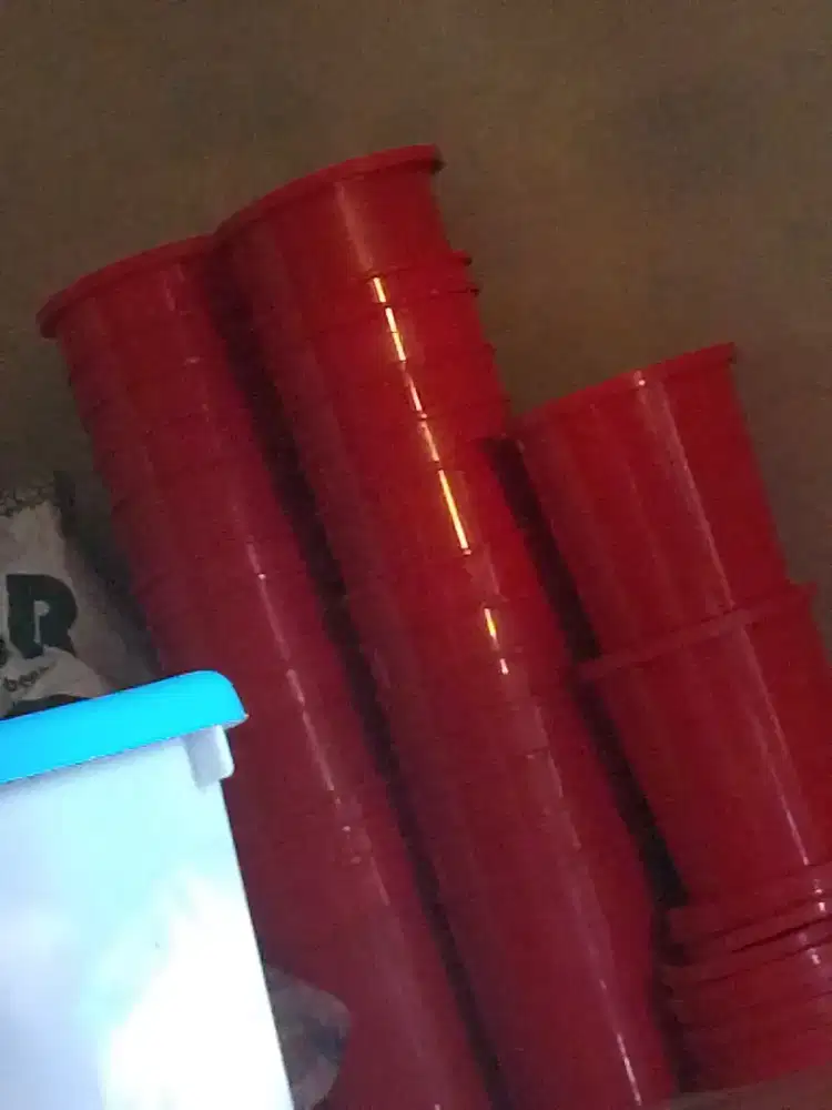 Toples Ember Escrim