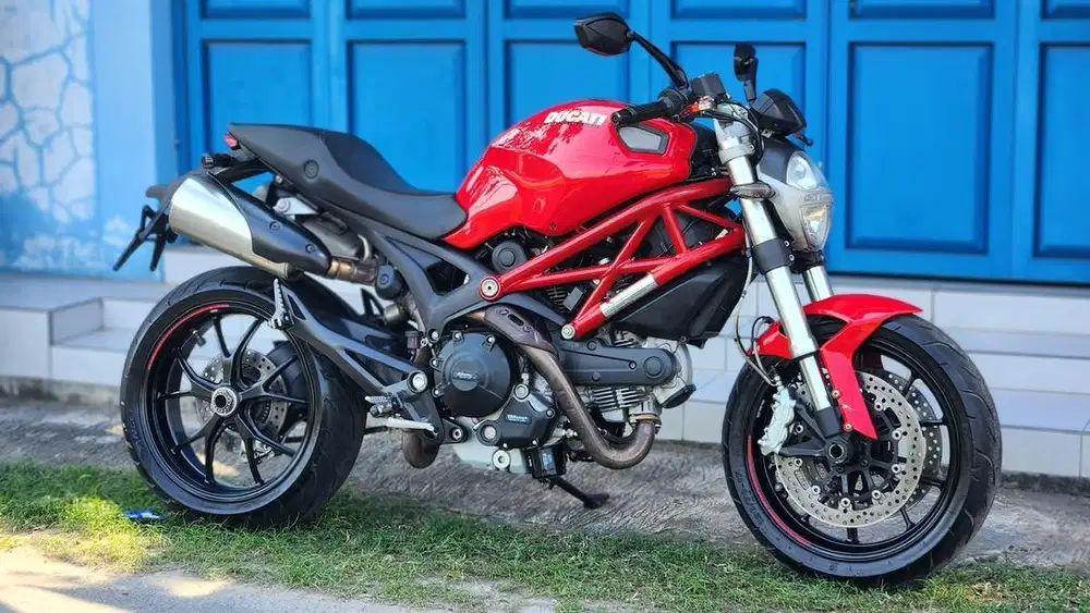 Ducati Monster 796 ABS