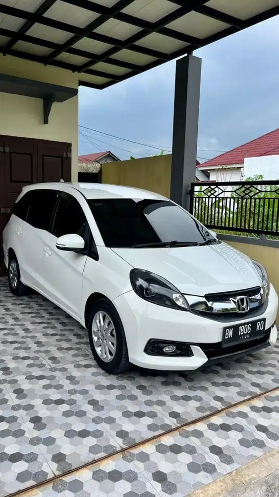 Dijual Mobilio Tipe E MT Tahun 2016 Tangan pertama (Pribadi) - Dumai