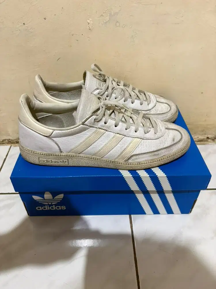 Sepatu Adidas Handball Spezial All White Bekas