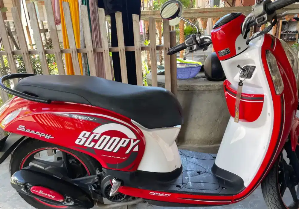 Scoopy 2017 SS LGKAP PAJAK HIDUP  PLAT 2027 MESIN HALUS