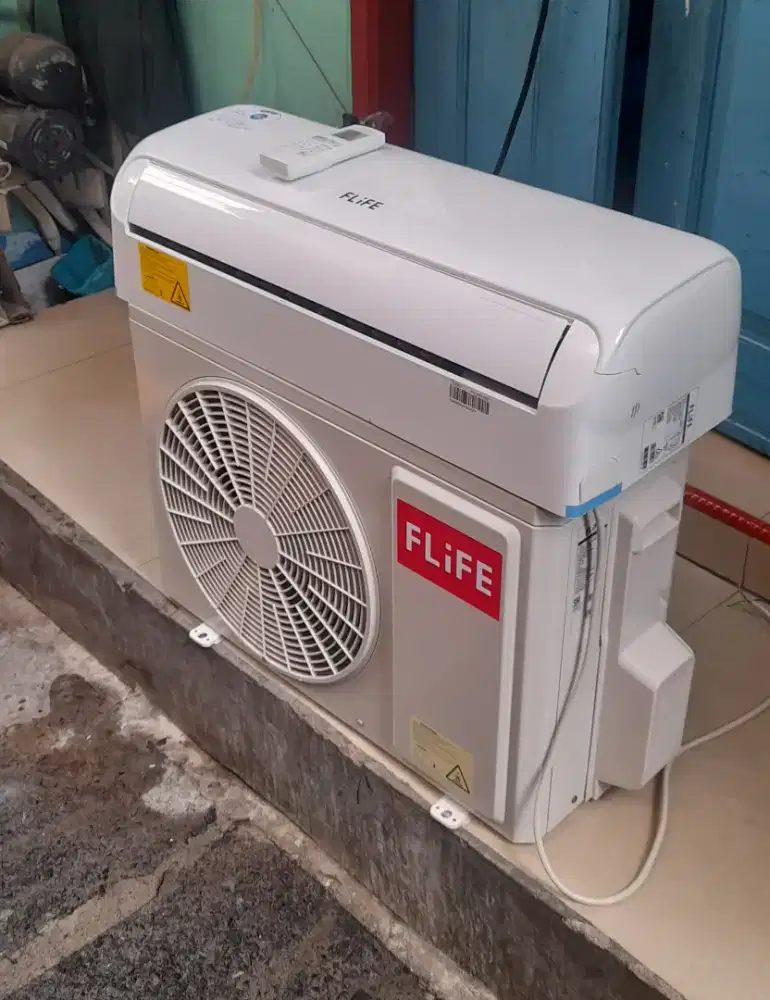 Jual ac flife gree 1/2 pk R32 terbaru belum lm pakek mulus ori ful