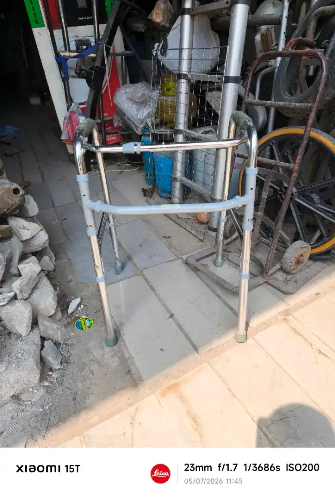 TONGKAT KRUK WALKER KAKI 4