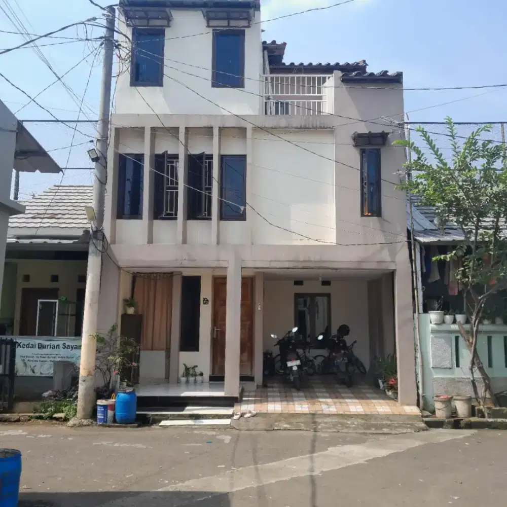 Rumah ditengah Kota Cibinong Ring 1