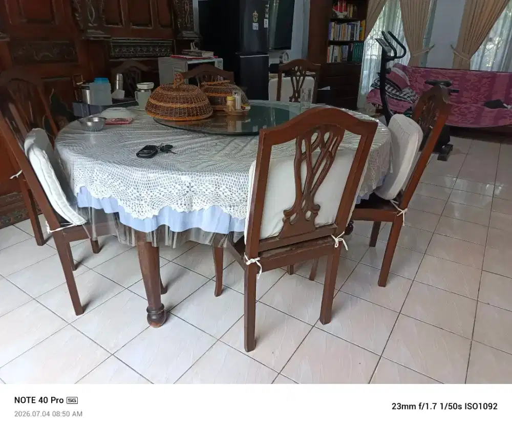 Meja makan antik kayu jati