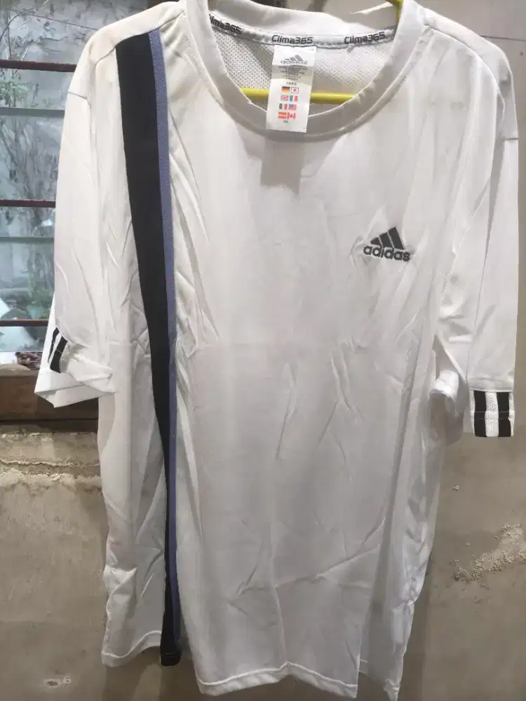 Baju olahraga pria uk L