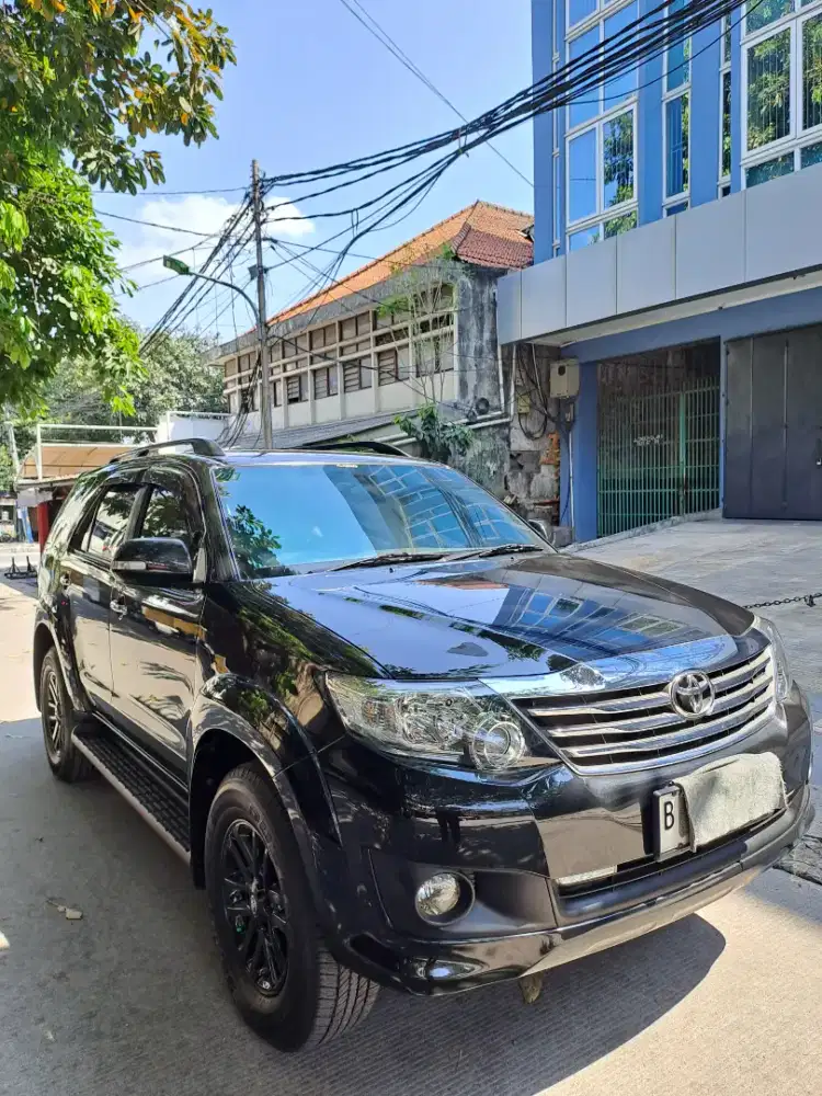 Toyota Fortuner 2012 BENSIN