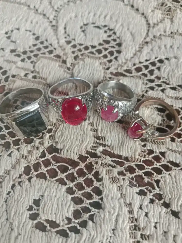 Dijual Cincin ada Batu Rubby
