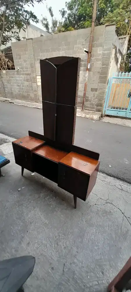 Meja rias/buppet