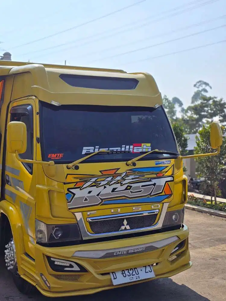 Full Modif ! Mitsubishi Canter FE74 HD 125 PS Warna Kuning Tahun 2023