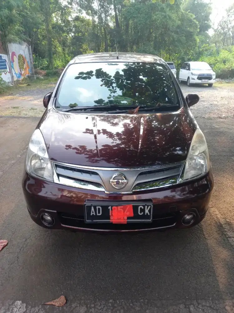 Jual cepat grand livina mulus km rendah