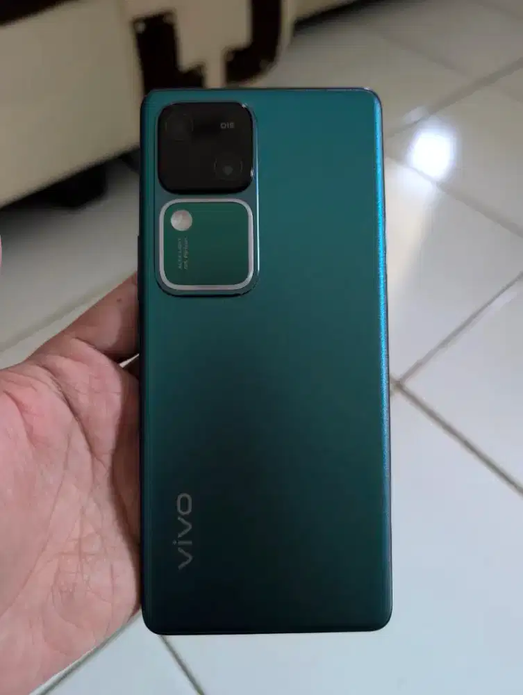 Vivo V30 8/256 Mulus Like New