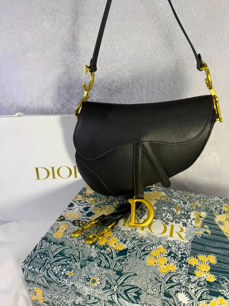 Tas Dior Saddle Bag (Size M, Preloved)