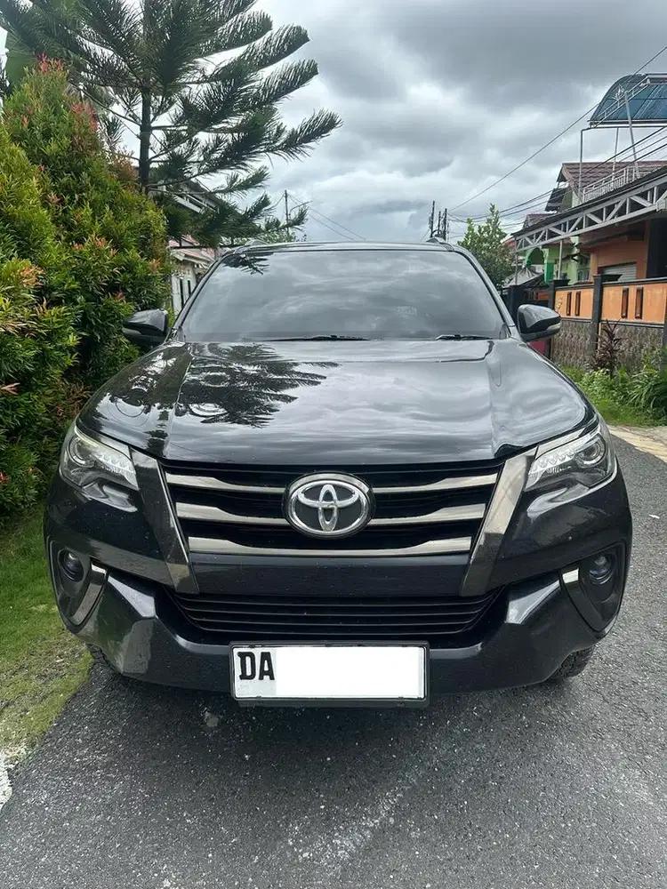 Toyota Fortuner VRZ AT